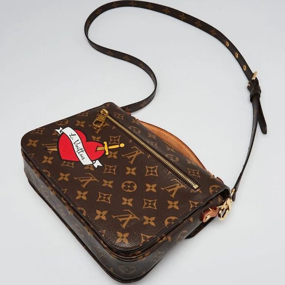 Louis Vuitton Monogram Canvas Patches Pochette Metis Bag - Picture 3 of 12